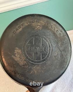 Antique / Vintage Griswold Erie PA #7 9.75 Cast Iron Skillet
