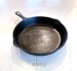 Griswold No. 8 Cast Iron Skillet 704 S with Small Block Logo and Smooth Bottom