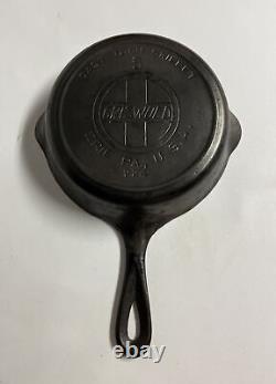 LEVEL Antique 1939-44 Griswold Slant Logo 724 #5 Cast Iron Skillet Heat Ring