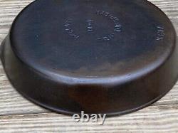 McClary Cast Iron #9 Skillet Made in Canada