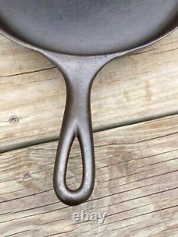 Unmarked Griswold Cast Iron #8 Skillet