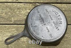 Victor Griswold Erie PA USA #7 Handle 721 Cast Iron Skillet 9 Cleaned