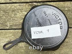 Victor Griswold Erie PA USA #7 Handle 721 Cast Iron Skillet 9 Cleaned